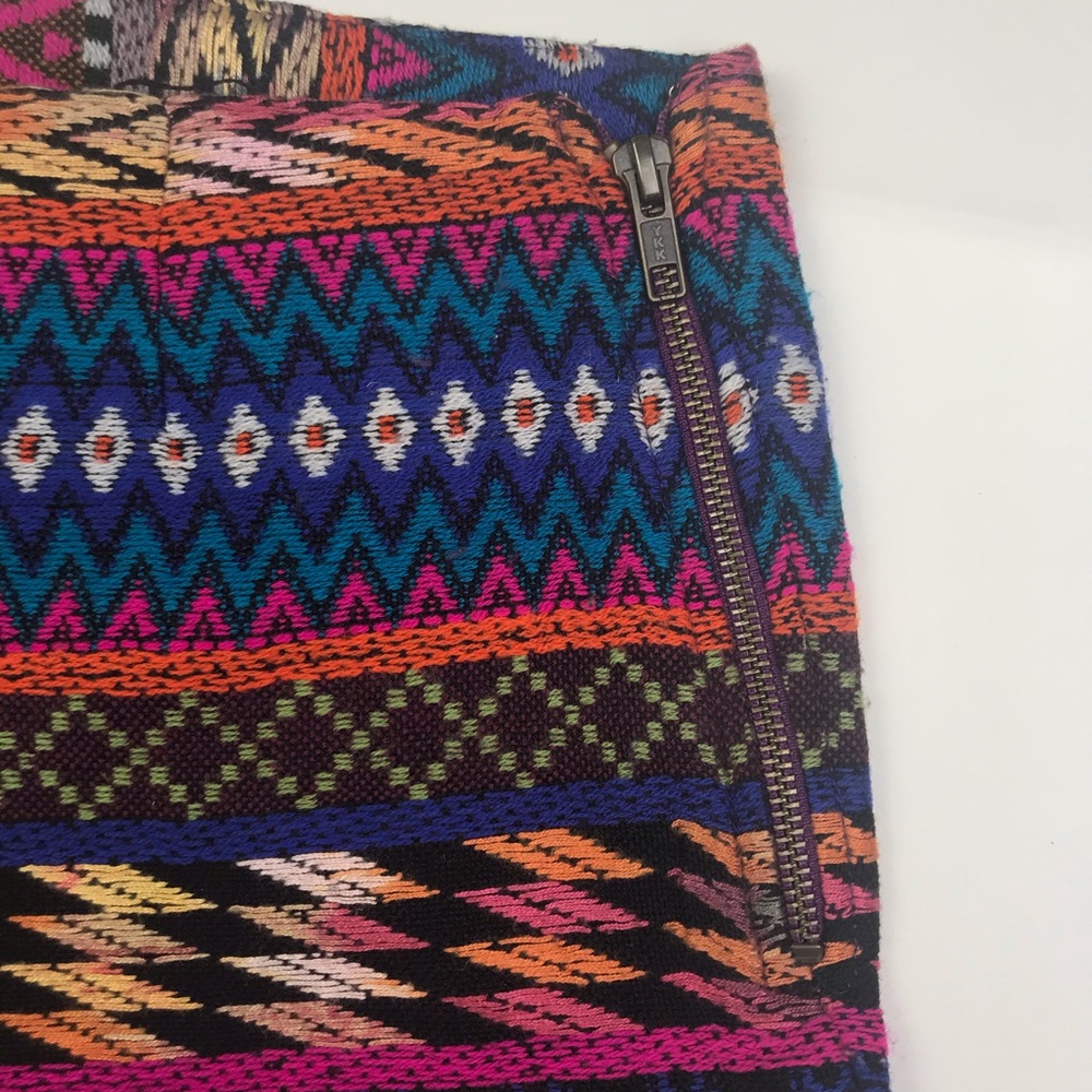 Sold* Billabong tribal patterned Boho Shorts hippy - Picture 2 of 6